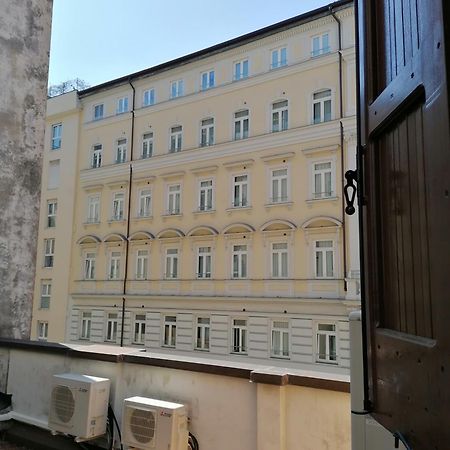 Tana Bianca Apartment Триест Екстериор снимка